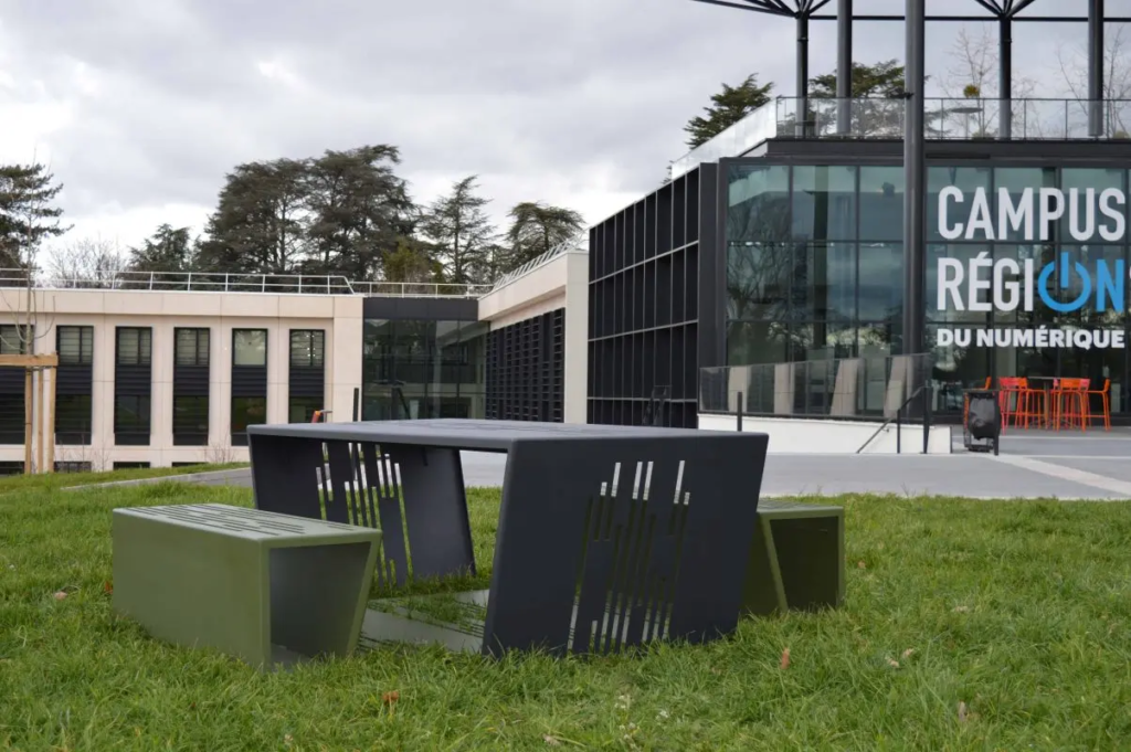 Campus Région du Numérique à Charbonnières-les-bains-2